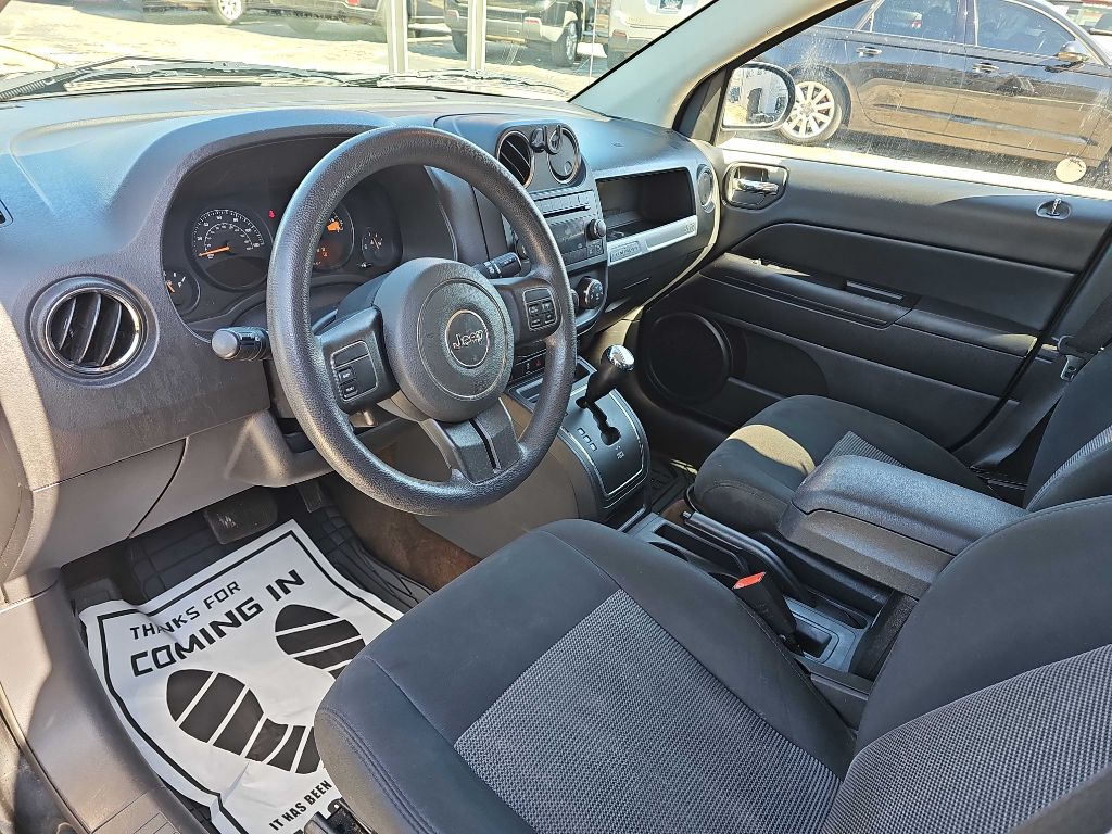 Photo 9 of this JEEP COMPASS