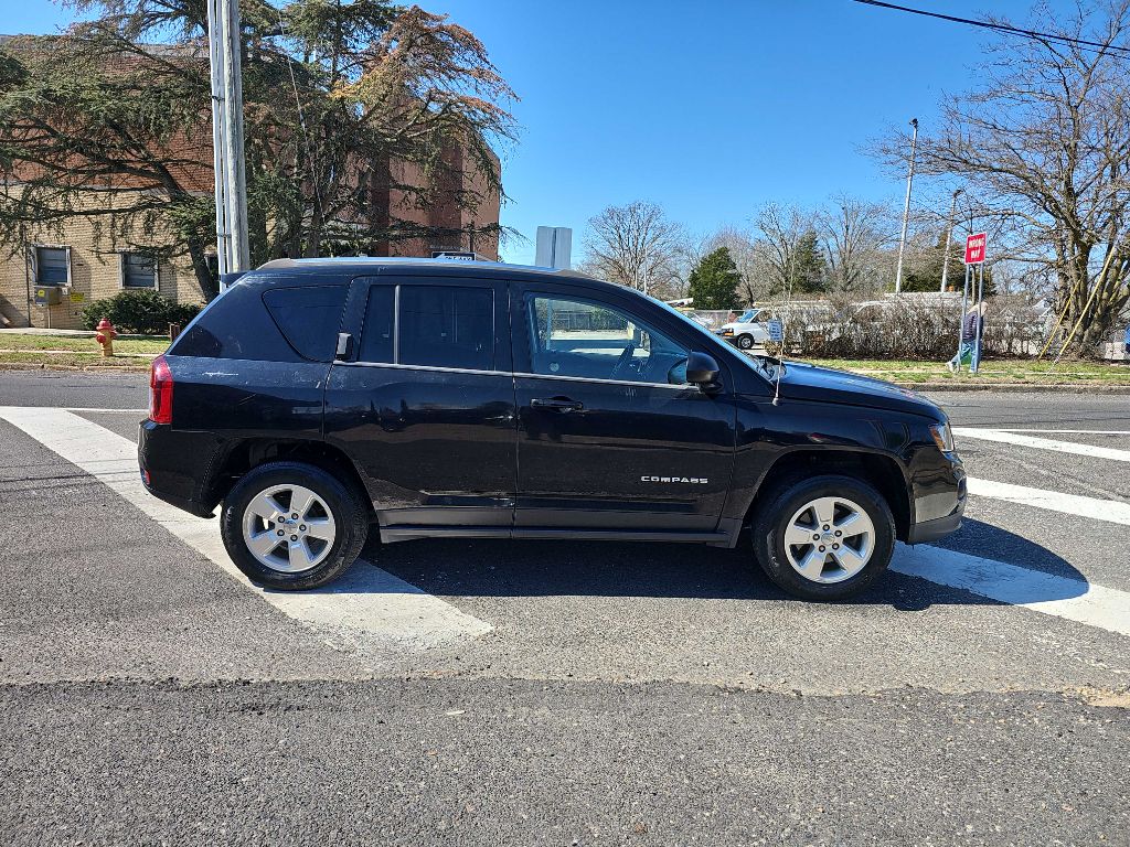 Photo 4 of this JEEP COMPASS
