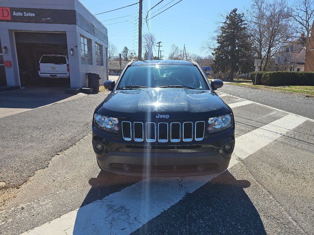 Photo 2 of this JEEP COMPASS