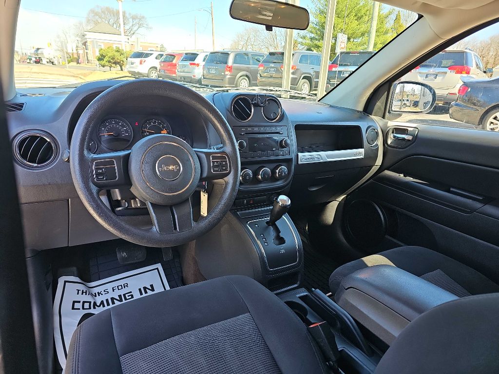 Photo 11 of this JEEP COMPASS