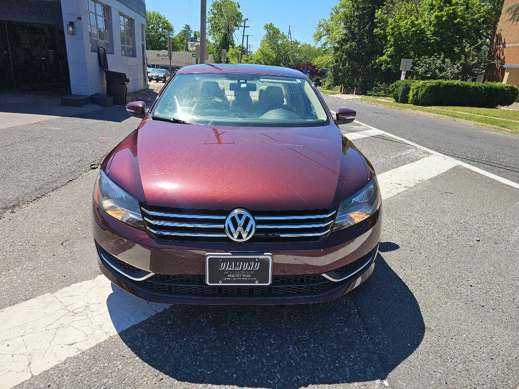 Photo 2 of this VOLKSWAGEN PASSAT