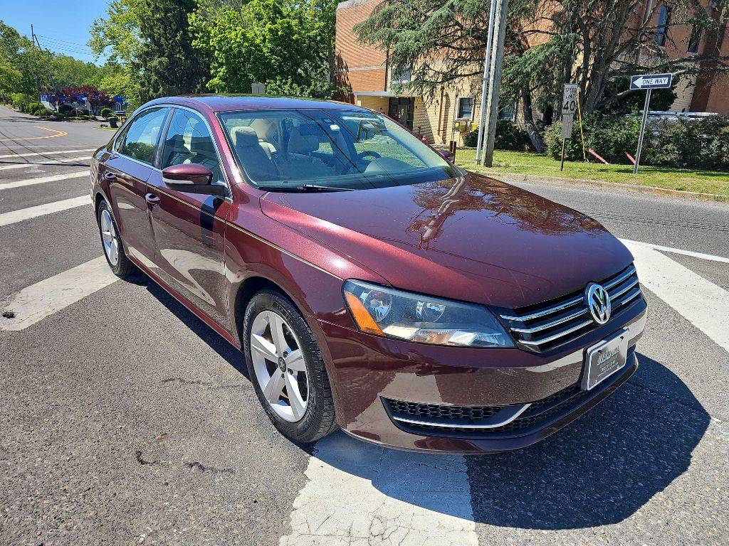 Photo 3 of this VOLKSWAGEN PASSAT