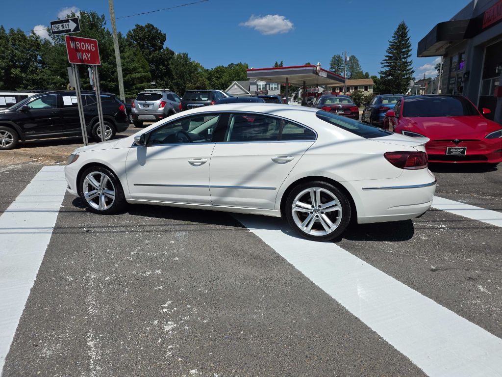 Photo 8 of this VOLKSWAGEN CC