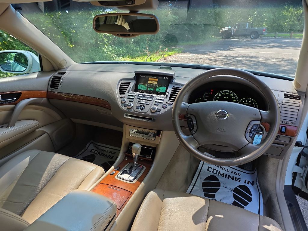 Photo 10 of this NISSAN CIMA