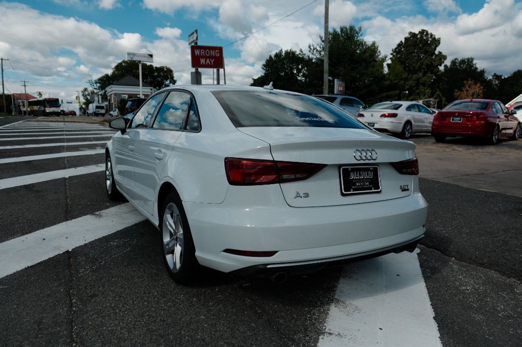 Photo 7 of this AUDI A3