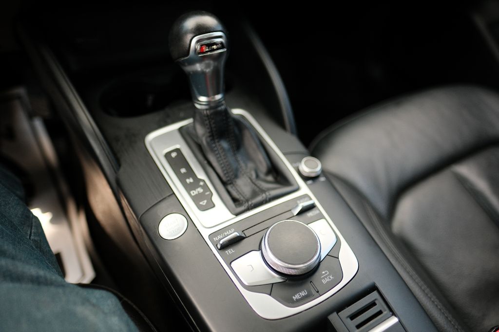 Photo 16 of this AUDI A3
