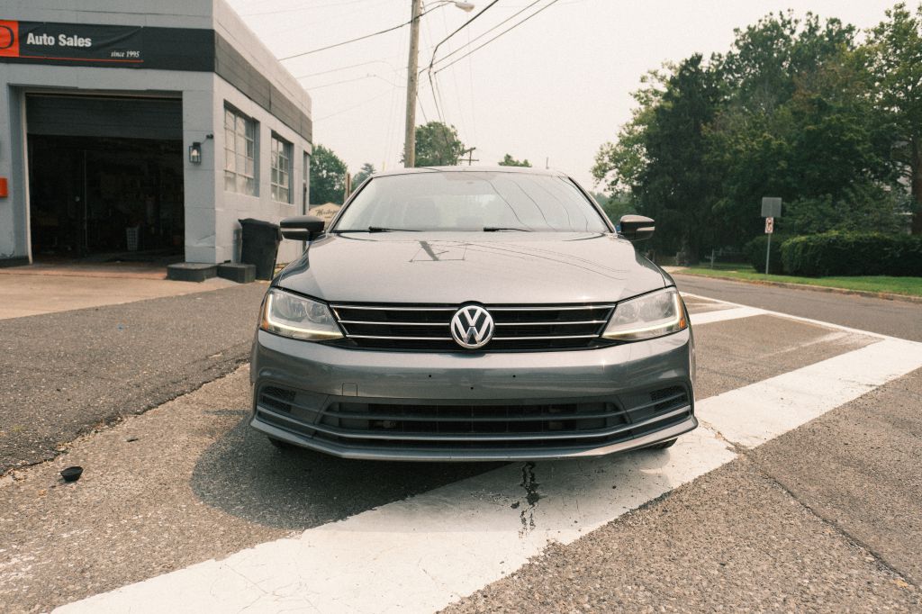 Photo 2 of this VOLKSWAGEN JETTA