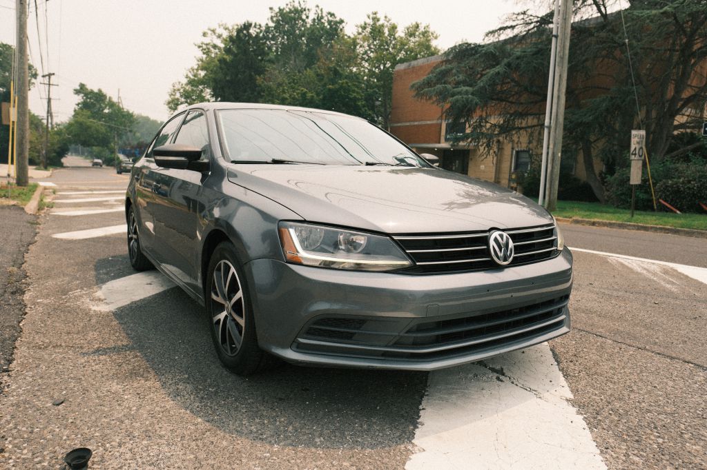 Photo 3 of this VOLKSWAGEN JETTA