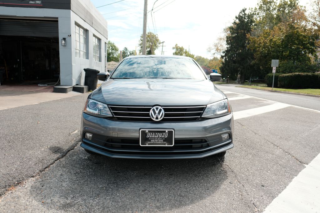 Photo 2 of this VOLKSWAGEN JETTA