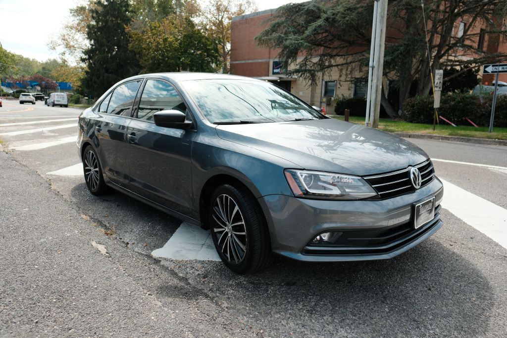 Photo 3 of this VOLKSWAGEN JETTA