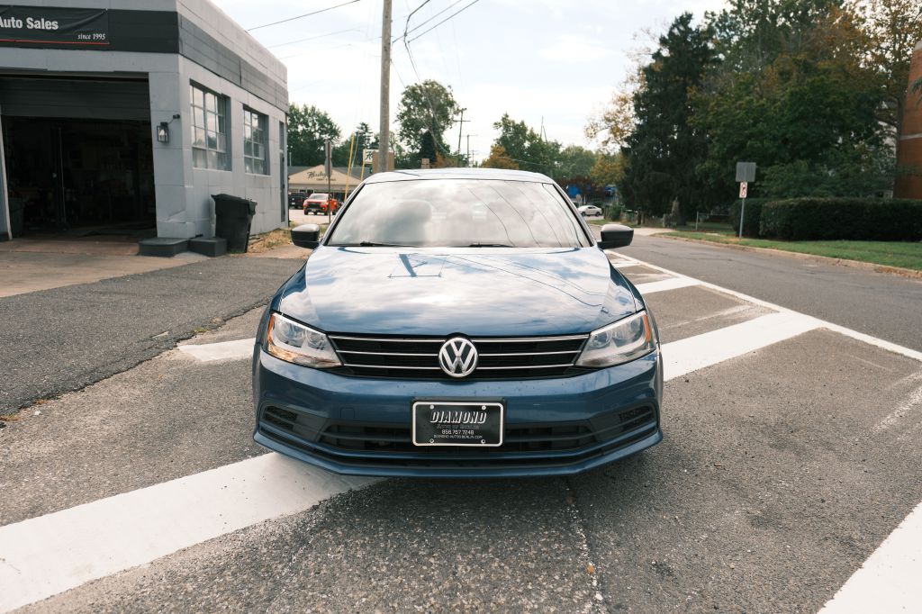 Photo 2 of this VOLKSWAGEN JETTA
