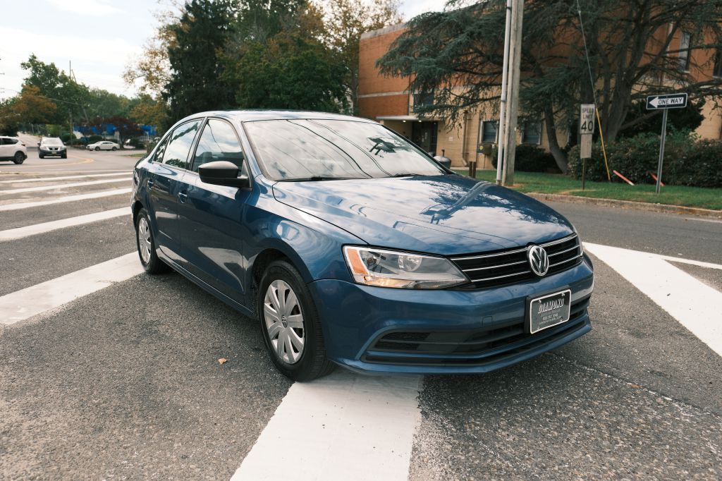 Photo 3 of this VOLKSWAGEN JETTA