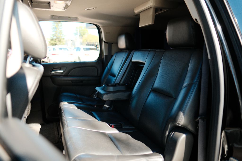 Photo 12 of this CHEVROLET SUBURBAN