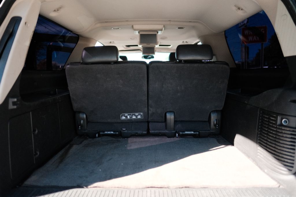 Photo 15 of this CHEVROLET SUBURBAN