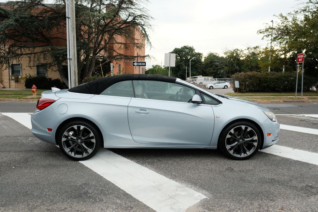 Photo 8 of this BUICK CASCADA