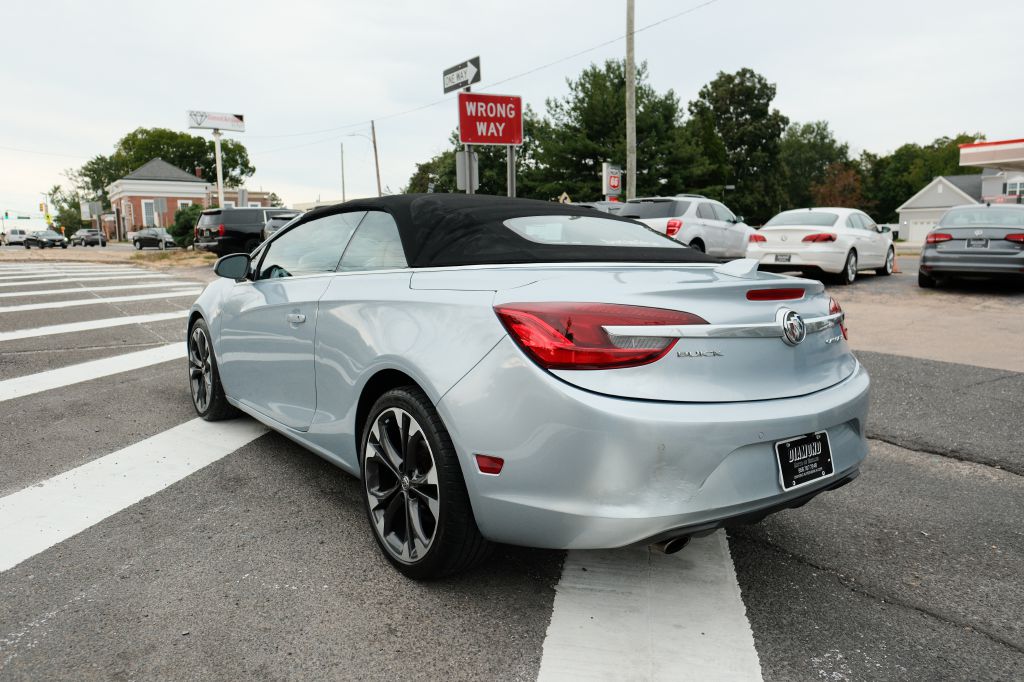 Photo 11 of this BUICK CASCADA