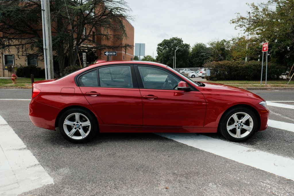 Photo 4 of this BMW 328