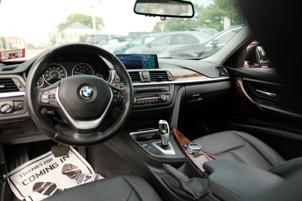 Photo 11 of this BMW 328