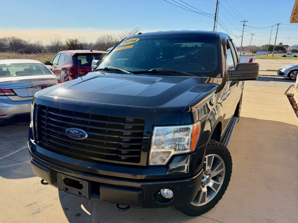 Photo 5 of this FORD F150