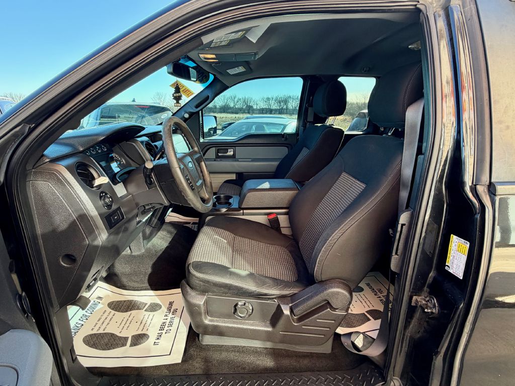 Photo 20 of this FORD F150