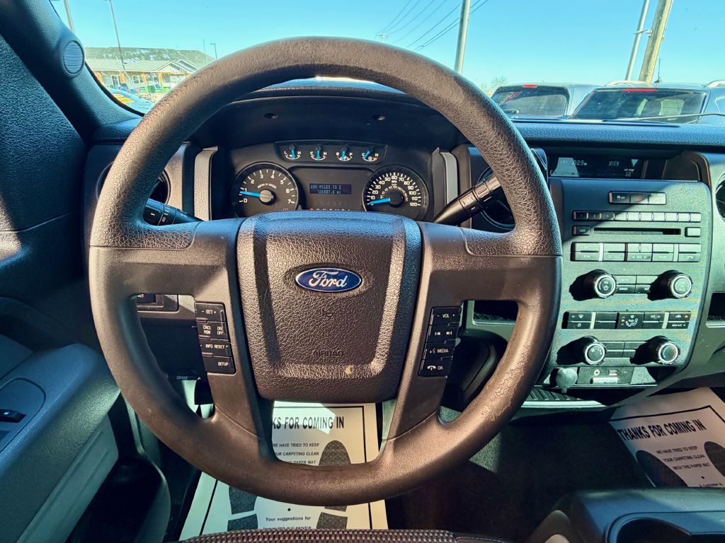 Photo 30 of this FORD F150