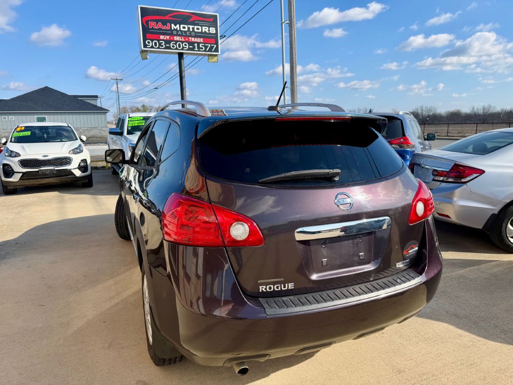 Photo 11 of this NISSAN ROGUE SELECT