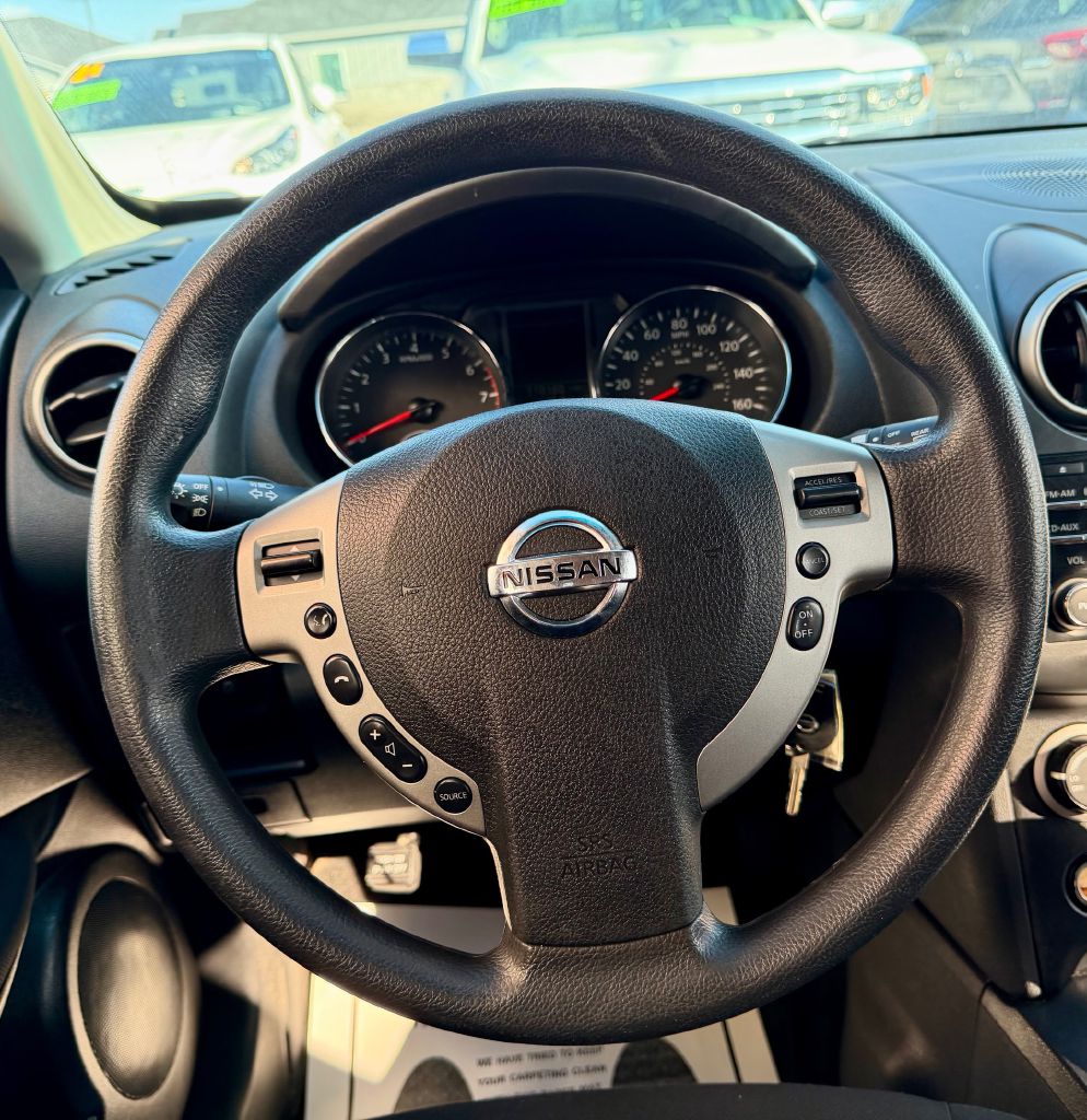 Photo 24 of this NISSAN ROGUE SELECT