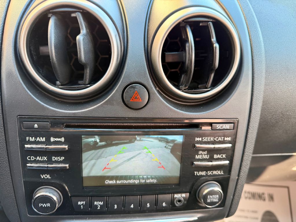 Photo 27 of this NISSAN ROGUE SELECT