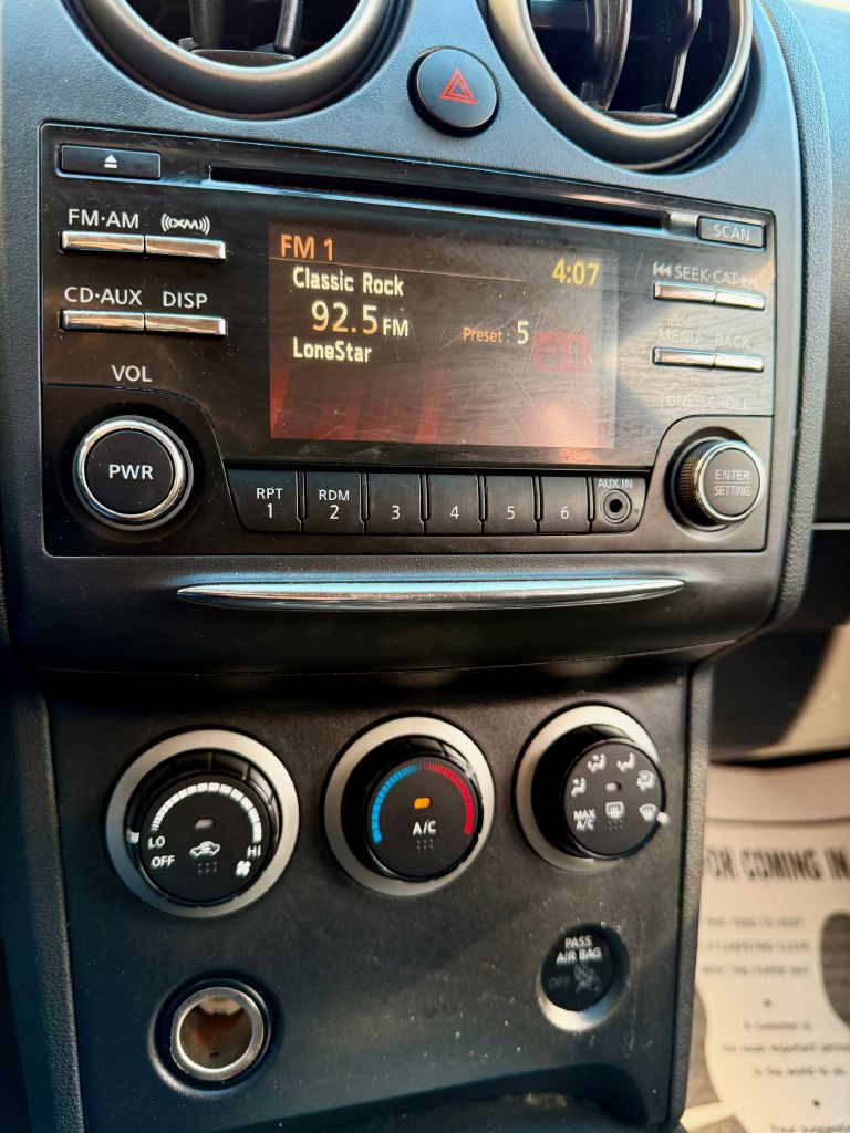 Photo 28 of this NISSAN ROGUE SELECT