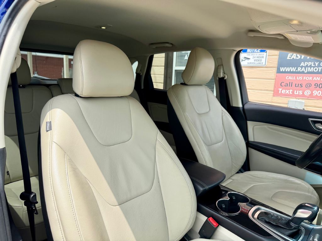 Photo 21 of this FORD EDGE