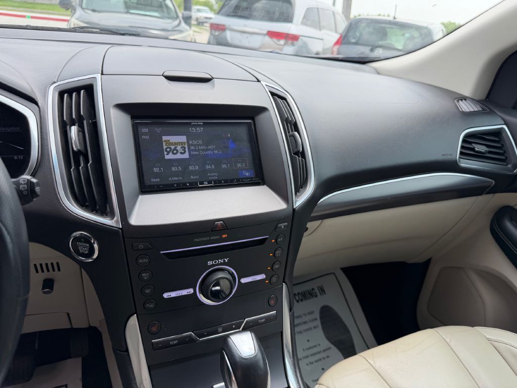 Photo 25 of this FORD EDGE