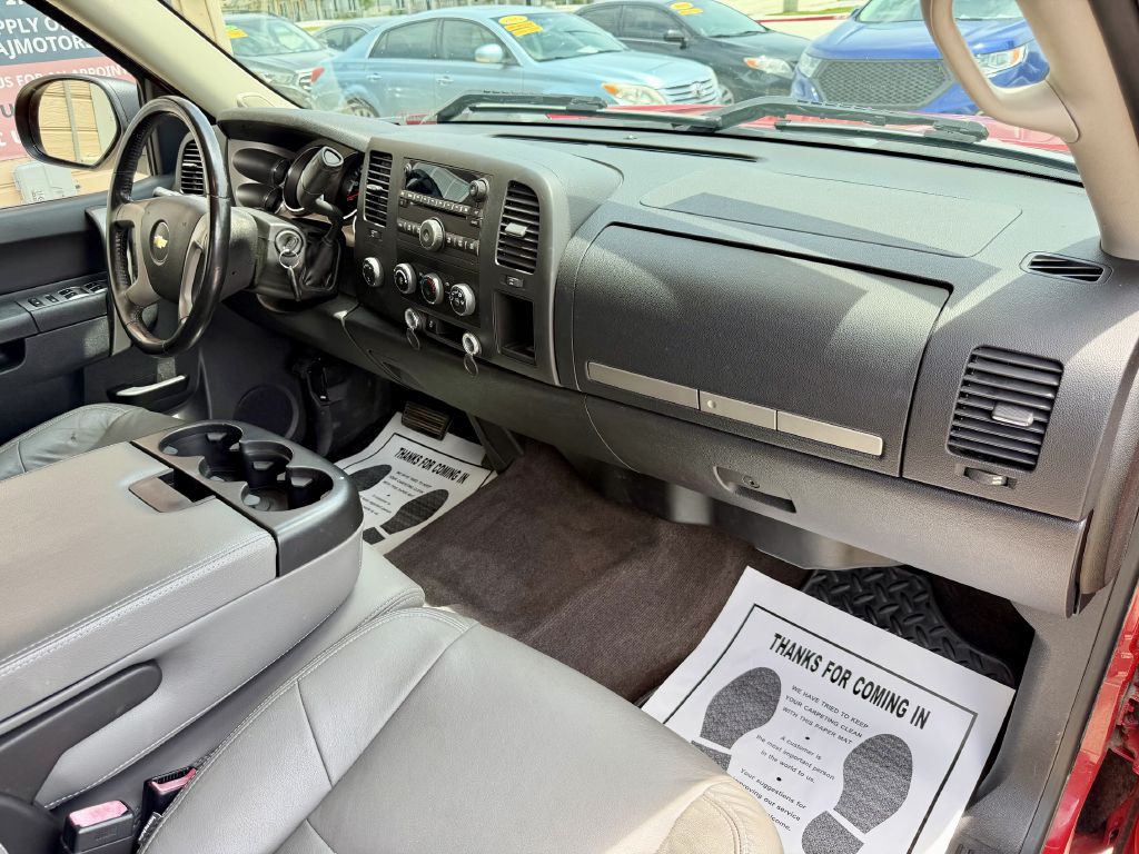 Photo 27 of this CHEVROLET SILVERADO 1500