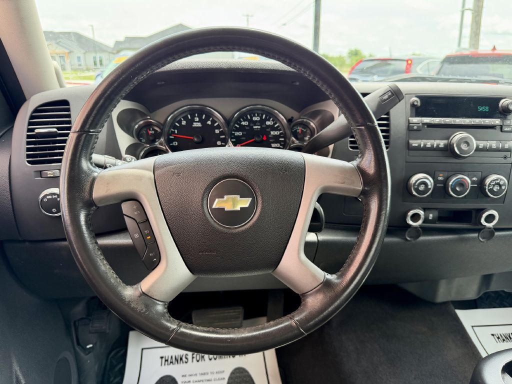 Photo 33 of this CHEVROLET SILVERADO 1500