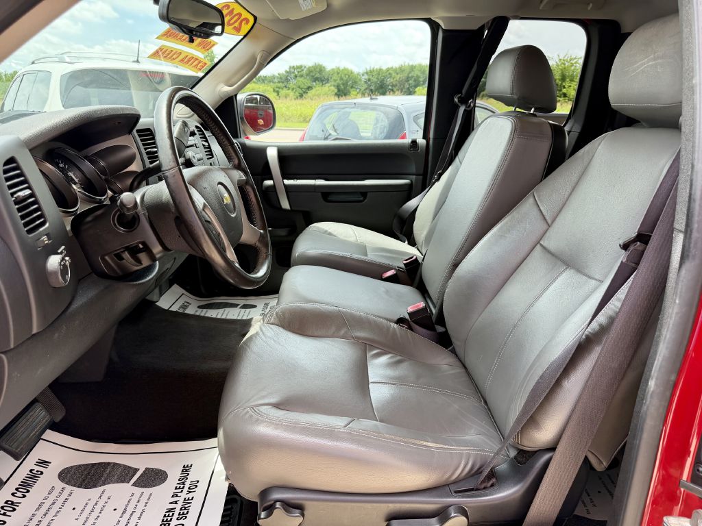 Photo 31 of this CHEVROLET SILVERADO 1500