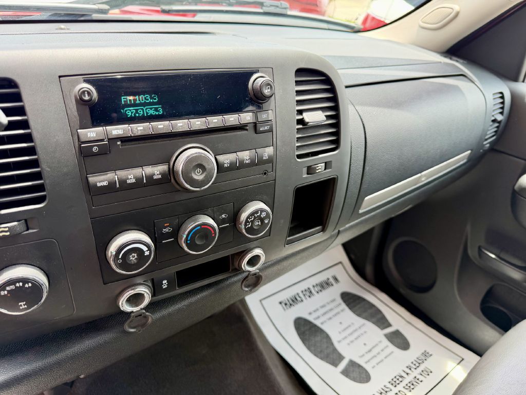 Photo 32 of this CHEVROLET SILVERADO 1500