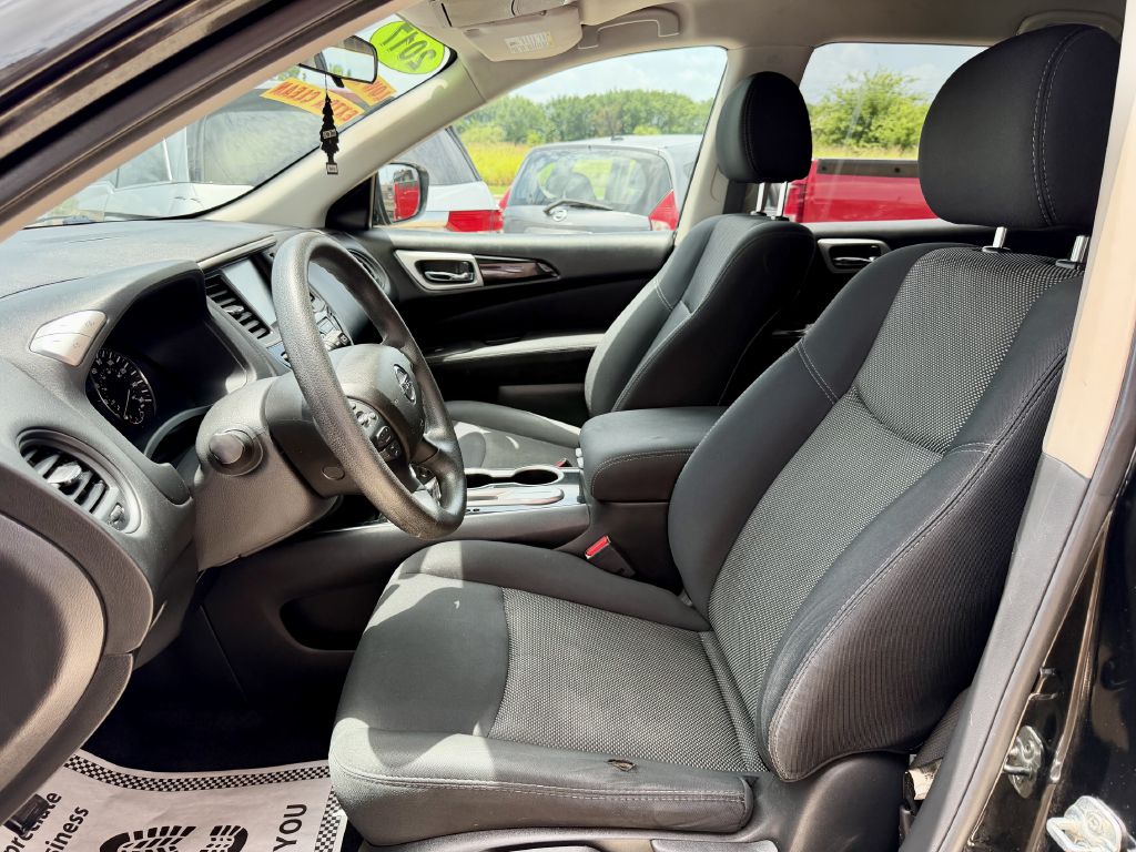 Photo 19 of this NISSAN PATHFINDER