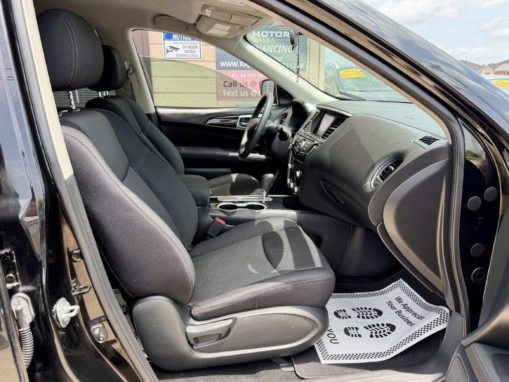 Photo 25 of this NISSAN PATHFINDER