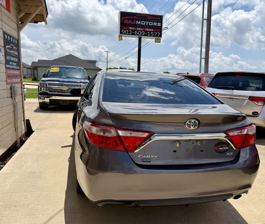 Photo 14 of this TOYOTA CAMRY