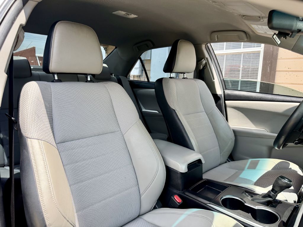 Photo 26 of this TOYOTA CAMRY