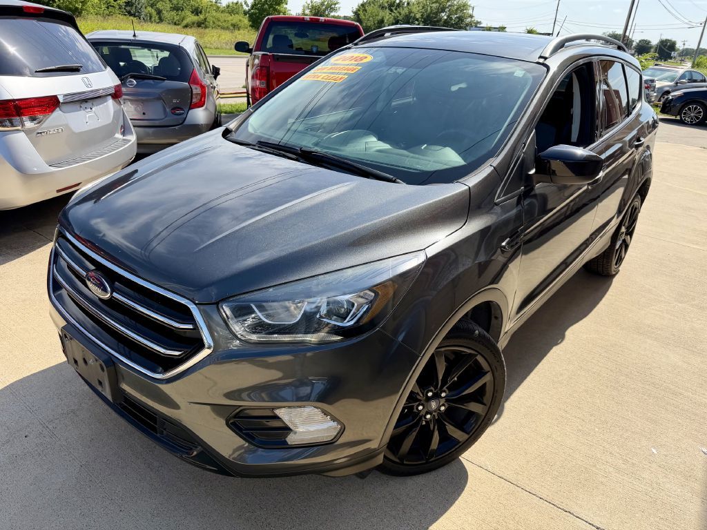 Photo 3 of this FORD ESCAPE