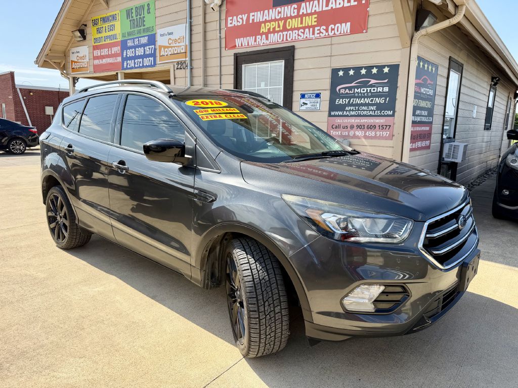 Photo 8 of this FORD ESCAPE