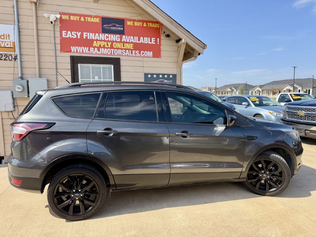 Photo 9 of this FORD ESCAPE