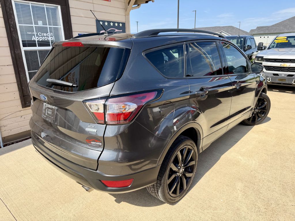 Photo 10 of this FORD ESCAPE