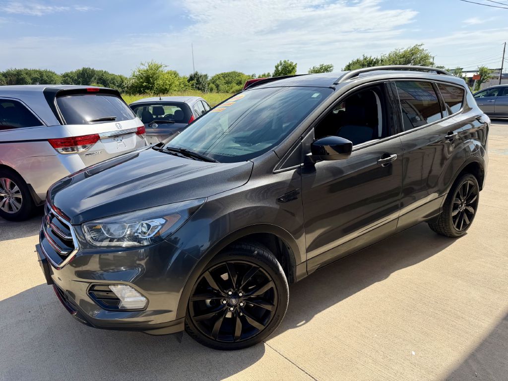 Photo 16 of this FORD ESCAPE