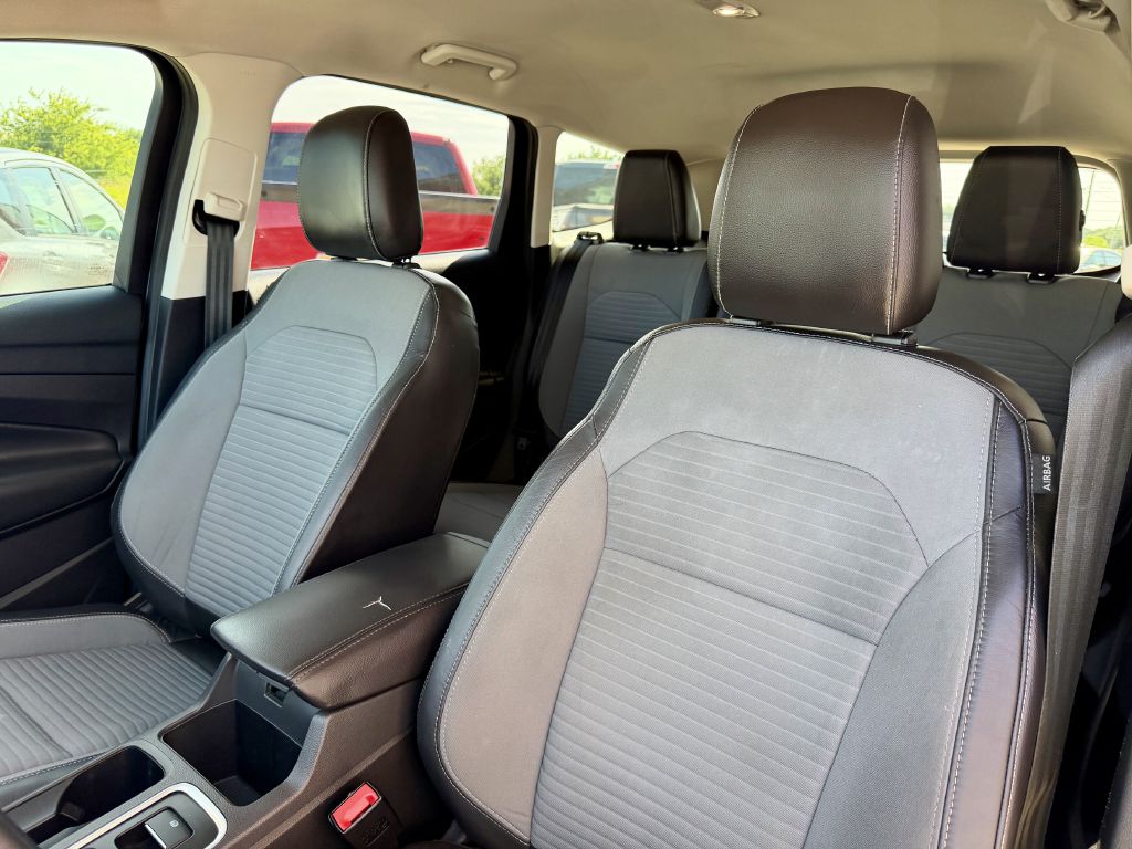 Photo 20 of this FORD ESCAPE