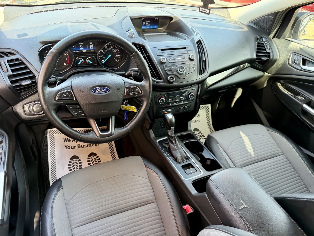 Photo 23 of this FORD ESCAPE