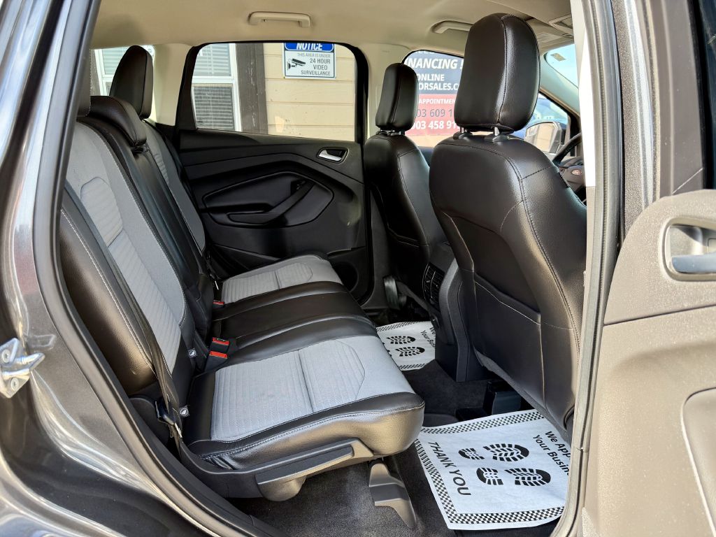 Photo 26 of this FORD ESCAPE