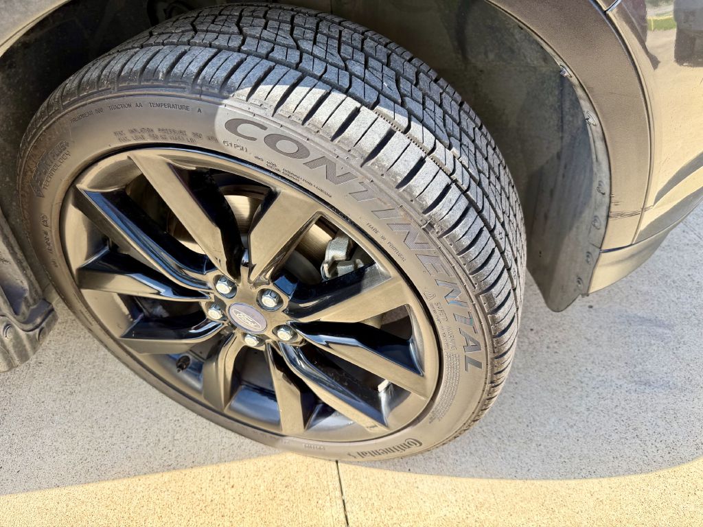 Photo 38 of this FORD ESCAPE