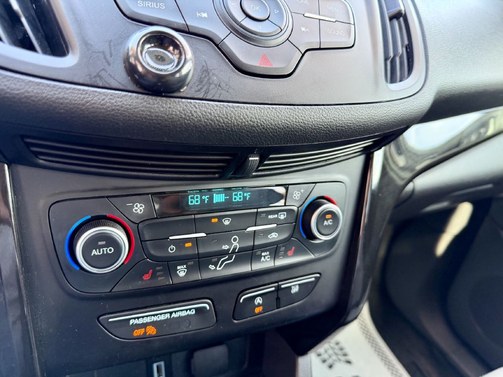 Photo 32 of this FORD ESCAPE