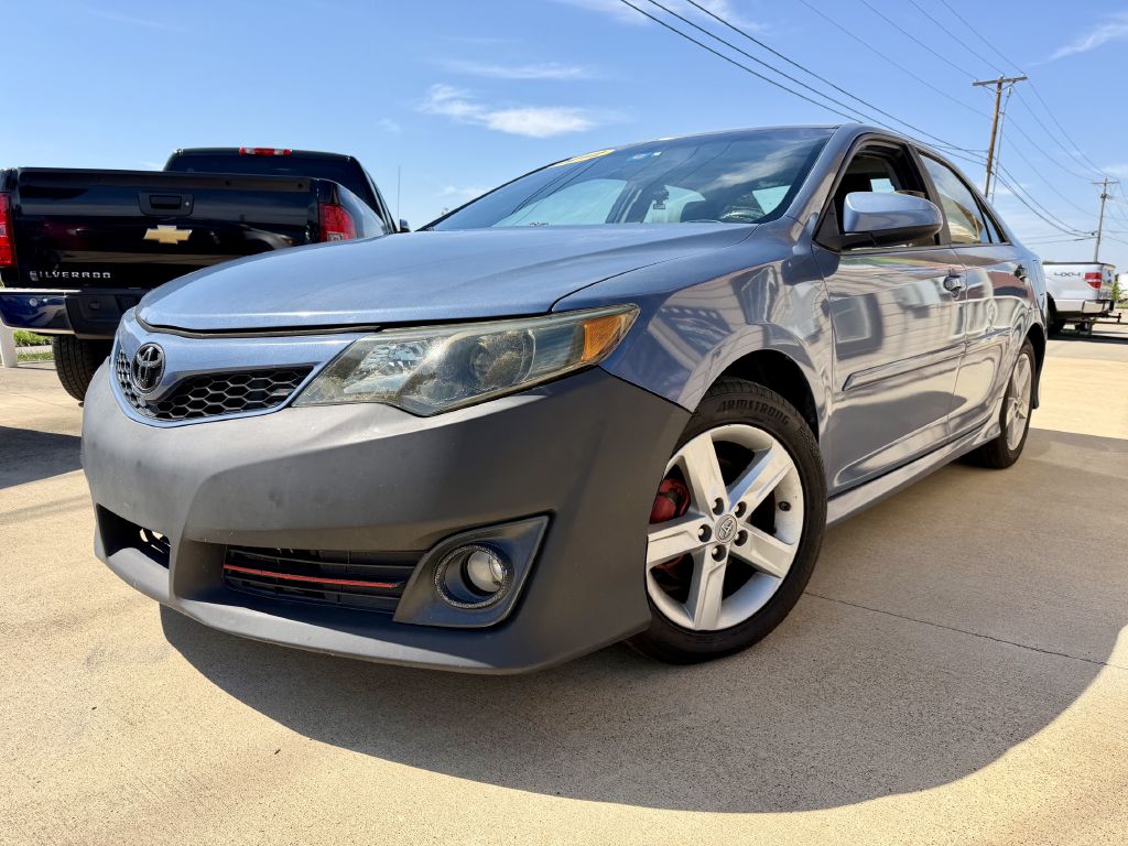 Photo 2 of this TOYOTA CAMRY